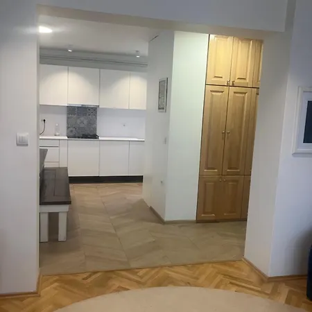 빌라 Large Modern House In Bosnia Three Bedrooms Two Full Bathrooms Close To Zagreb Eu Border Banja Luka Perfect For Bikers And Families 프리제도르